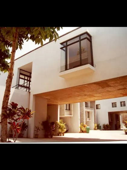 A view of the open court in the married students' housing. The design treats the entire complex as a street, with alternating built masses and open spaces to avoid monotony.