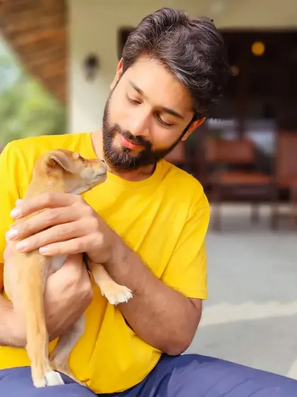 Sharing a quiet, gentle moment with a furry friend. These interactions are always special.