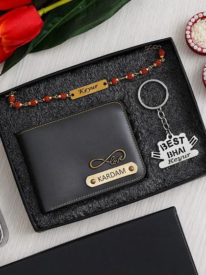 This black wallet version of the Rakhi combo features an infinity love charm, perfect for showing your endless bond.