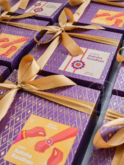 My Rakhi hampers are beautifully packaged with a gold ribbon, making them a stunning gift to present to your brother or sister on Rakshabandhan.