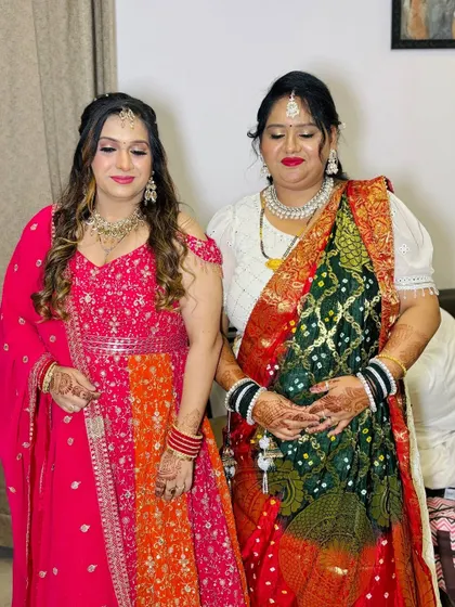 A duplicate of the previous image.