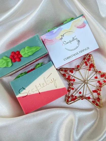 A duplicate view of the beautiful Christmas Tidings soap, showcasing the intricate details.