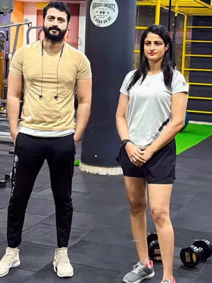 Standing with actor Yashas Soorya at the gym. His transformation journey is a testament to the grind and shows that results speak for themselves.
