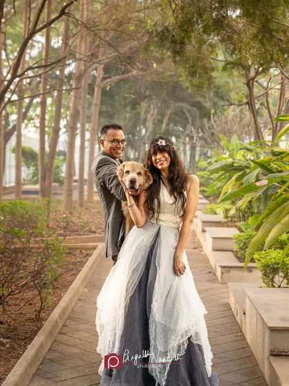 A beautiful family portrait celebrating a 10th anniversary, with their beloved senior dog, Ally, right in the middle of it all.