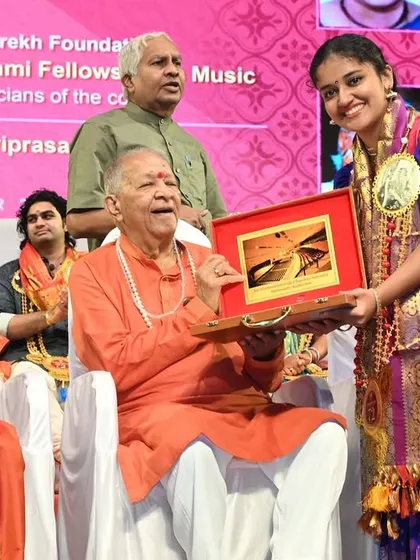 A moment of immense gratitude, receiving the prestigious Dr. M. S. Subbulakshmi Fellowship in Music from the legendary Pandit Hariprasad Chaurasia. My classical Carnatic training is the foundation of everything I do, and this recognition means the world to me.