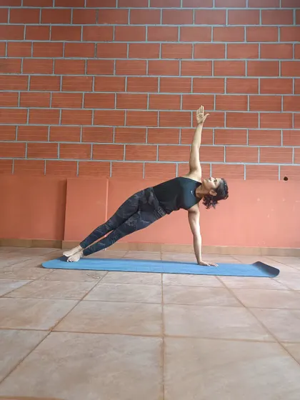 A still moment in Vasisthasana, or Side Plank. This pose is a great reminder that you are strong and amazing just the way you are.