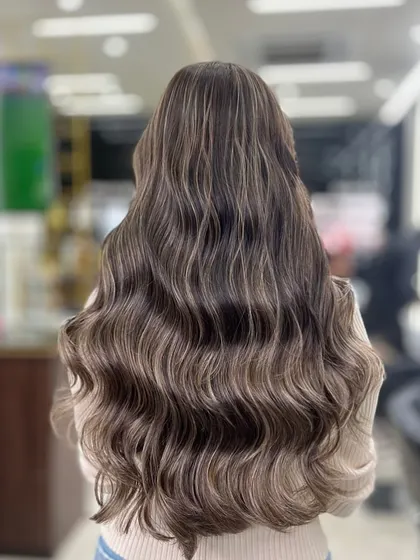Embracing the ice with my cool blonde hair. This balayage creates a beautiful, multi-dimensional look with cool, icy tones.
