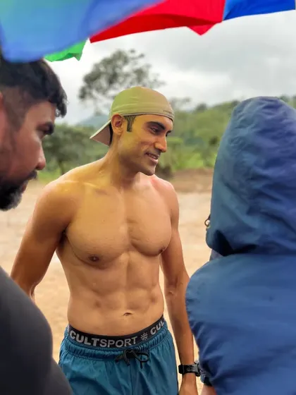 This is the incredible team that makes the "Toned Abs" series happen. From shooting in the rain to capturing the perfect night shot, their hard work behind the scenes is what brings these programs to you.