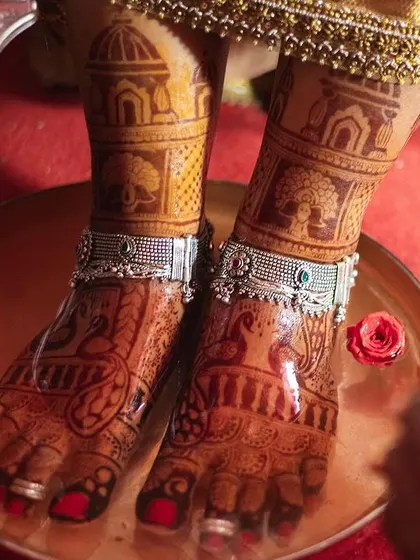 Another angle of the traditional feet mehendi, showing how the design covers the entire foot for a complete bridal look.