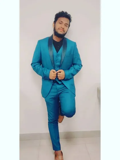 I'm the hero in my own story. A sharp look for a special occasion. 👑✨