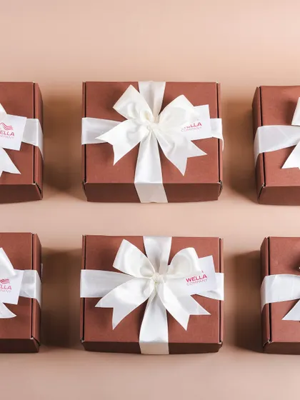 A top-down view of the Wella gift boxes, showcasing the beautiful symmetry and neatness of the batch.