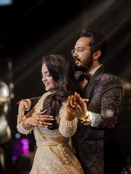 A beautiful moment captured during a classic couple's dance. We work with professional dancers to add a grander scale to your performance if that's the vision.