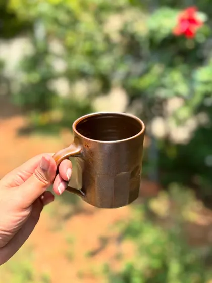 This version of the Languid Magic mug shows a deeper, more uniform brown. It’s amazing how the same glaze can produce such different results.