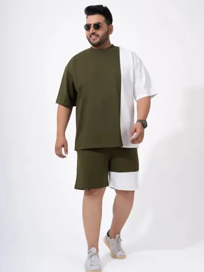 A studio catalogue image for a men's color-block t-shirt and shorts set. My focus is on accurate color representation and a clean presentation.