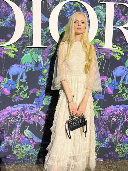 It was a dream come true working on the Dior Fall 2023 show in Mumbai. Here is the final look, featuring soft waves and a smokey eye to complement the ethereal white dress.