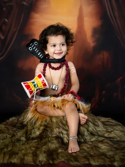 Har Har Mahadev. Our little Shiva theme is another beautiful way to celebrate your faith and culture with a creative photoshoot.