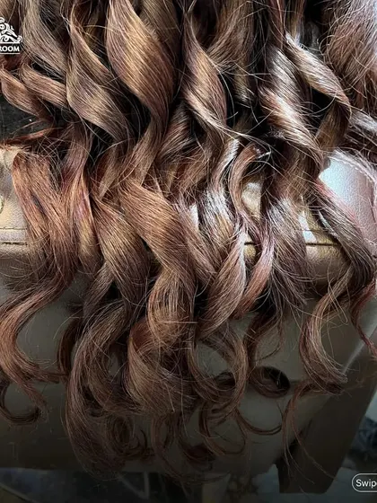 A final look at these beautiful, cascading curls.