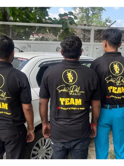 My team, my strength. We work together to bring the best possible show to every client.