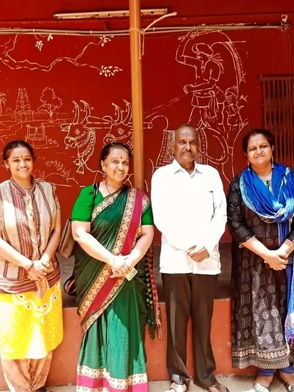 A precious photo with both my classical and folk Gurus: Smt. Sheela Chandrasekhar mam and Sri Hi Chi Borlingaiya sir. I am forever indebted to my mentors.