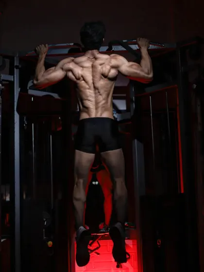 The "demon back." This is the result of years of heavy rows, pull-ups, and deadlifts.