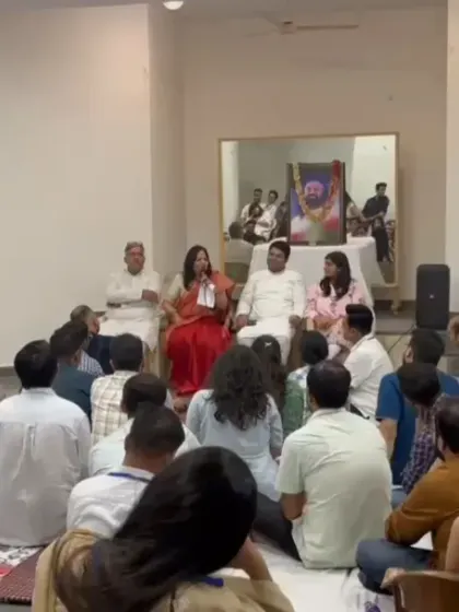 A panel discussion at the Delhi Matrimony Meet. These sessions provide insights and guidance on building relationships rooted in trust, love, and mutual growth.