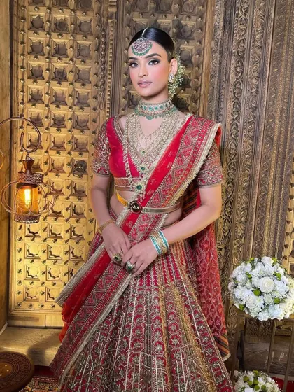 A full view of a stunning red bridal look. Learn the complete process from start to finish in my five-day Delhi masterclass.