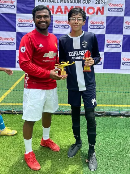 Our U-15 goalkeeper Ved deservedly won the Best Goalkeeper award at the Football Monsoon Cup 2024 for his outstanding saves throughout the tournament.