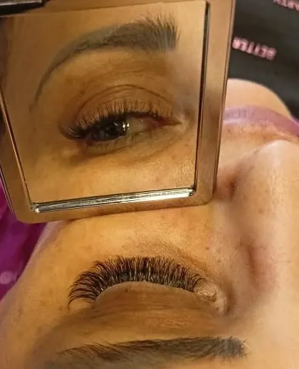 The final reveal. We always give you a mirror at the end of your appointment to check your new lashes and ensure you are completely happy with the result.