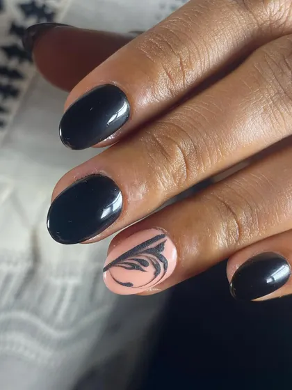 Another angle of the bold and beautiful black nail art.
