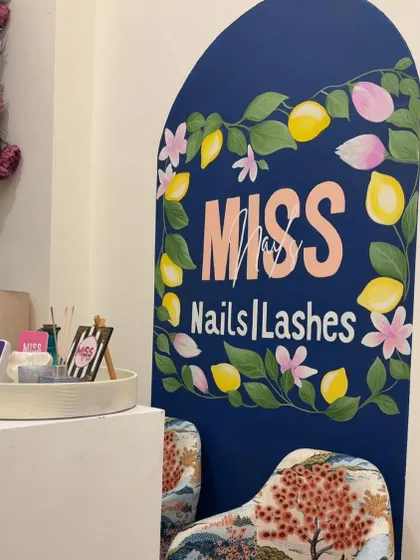 A still shot of the lovely hand-painted wall in my studio.