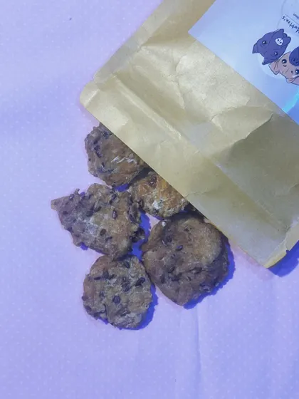 Spilling the goodness. These chicken and flaxseed cookies are easy to break into smaller pieces for training sessions or to use in enrichment toys to keep your dog mentally stimulated.