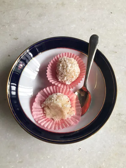 I made these trending cake truffles recently and they are so delicious! They are perfect for those who want a bite-sized treat that isn't too sweet, unlike cake pops.