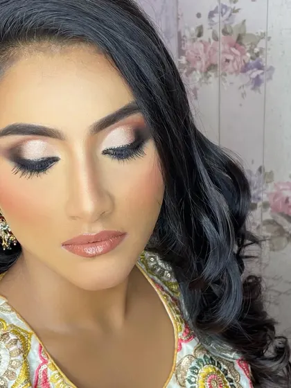 This series showcases the versatility of a dewy, soft glam look. It's one of the most requested styles for its ability to look fresh, polished, and beautiful for any occasion.