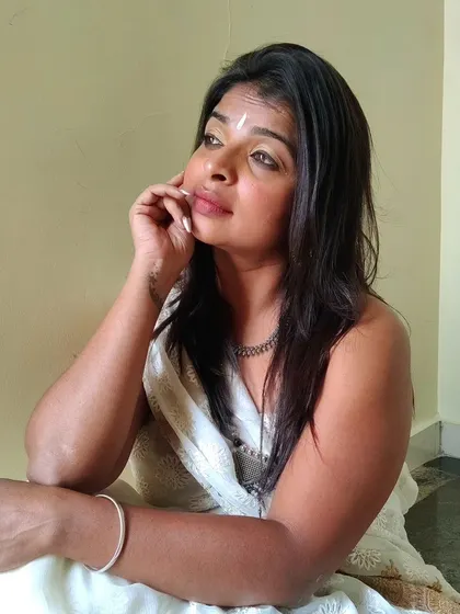 A thoughtful pose from my Navaratri series. These projects push my creativity.