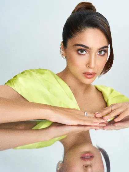 Stepping into the limelight. Sharvari looking incredible in this lime green gown by Safiyaa for the Pinkvilla Style Awards. The architectural shoulder detail is what makes this look so special.