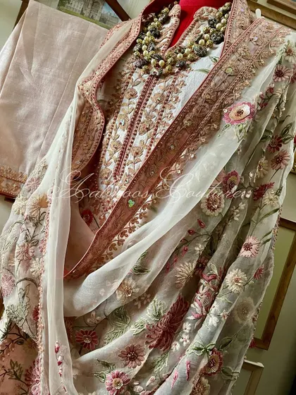 Another mannequin shot, showing the full ensemble.