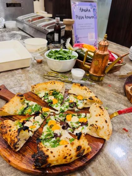 I had the honor of catering a special birthday celebration, serving up fresh Neapolitan pizzas. Seeing guests enjoy the food and sharing stories is what makes it all worthwhile. This is the kind of vibrant, delicious atmosphere I can bring to your private events.
