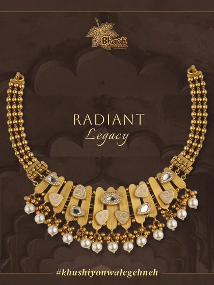 Grace your neckline with this exquisite necklace, adorned with delicate South Sea pearl droplets. The design features dazzling Kundan and a subtle touch of pastel Meenakari, creating a harmonious blend of radiant legacy and charm.
