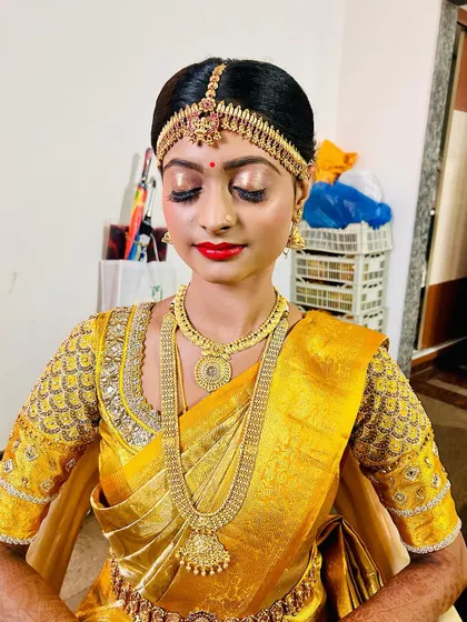 Another angle of this beautiful bride, showing the shimmer on her eyelids. I use high-quality products to ensure the makeup not only looks good but also feels light on the skin.