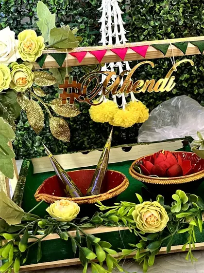We also provide decorated trays and props for the mehendi ceremony, ensuring all the details are taken care of.