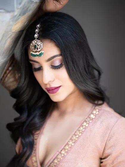 A close-up of the maang tikka. It is a versatile piece that can be worn with both lehengas and sarees.