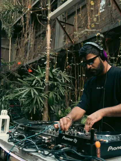 In the zone at an outdoor gig in Jaipur. The greenery and the vibe were perfect for an extended set of bouncy minimal and house music.