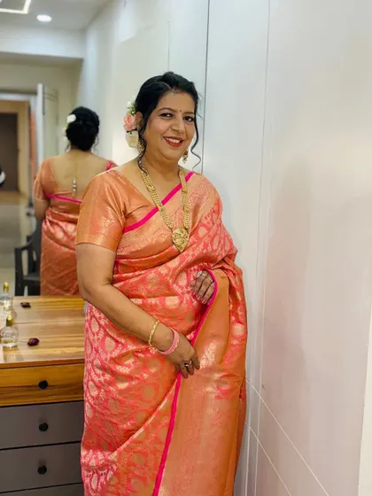 Another shot of the client, looking elegant.