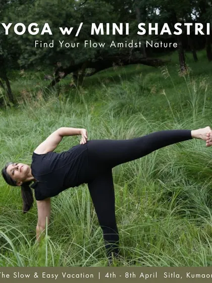 Finding my flow with Ardha Chandrasana in a meadow. My yoga sessions in nature are designed to help you connect with the earth and find your own natural rhythm.