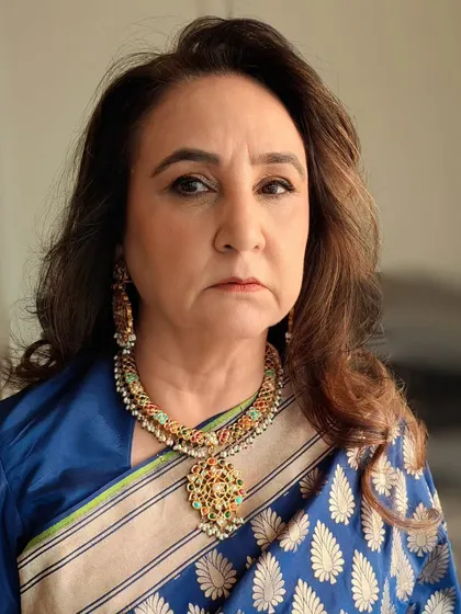 A close-up of her elegant makeup. I focused on defining her eyes and giving her skin a healthy, natural-looking glow.