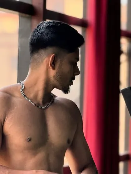 A side profile shot in the gym.