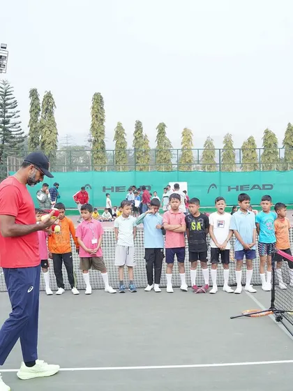 Rohan Bopanna himself instructs a group of children, demonstrating our commitment to providing mentorship from the very best.