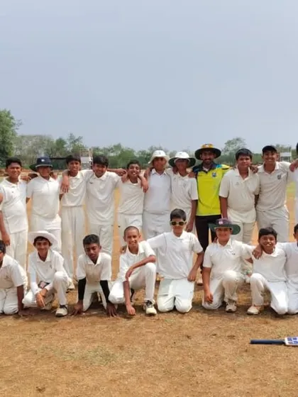 The full squad posing for a team photo during the Hyderabad tour.