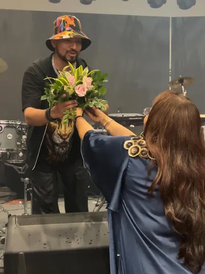 Receiving flowers after a show is always a special feeling. A moment of appreciation from the Ranchi event.