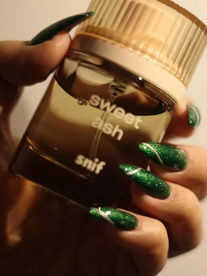 Another shot of this gorgeous green glitter holiday set.
